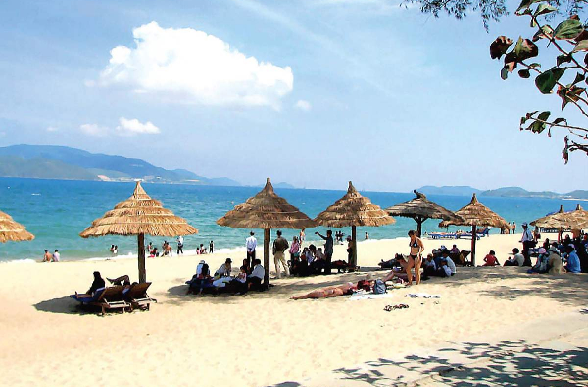 Bãi biển Nhật Lệ