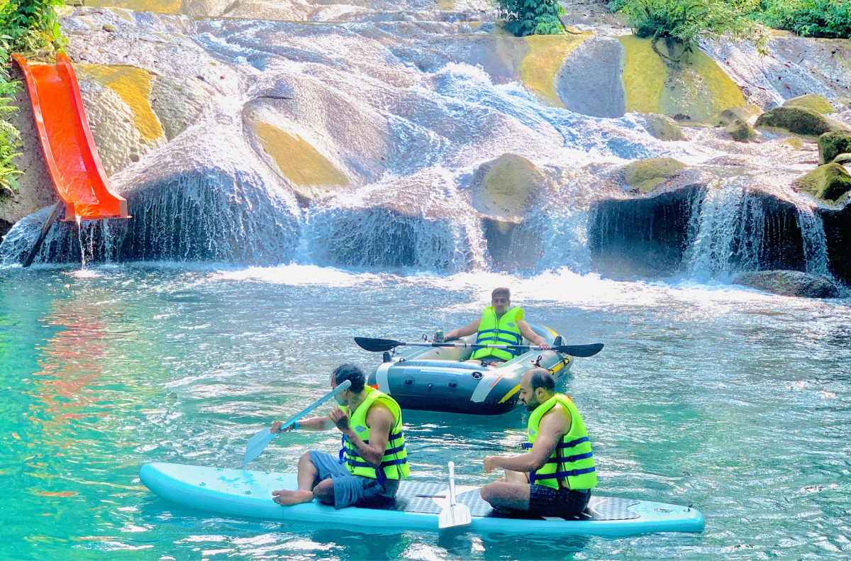 Chèo thuyền kayak