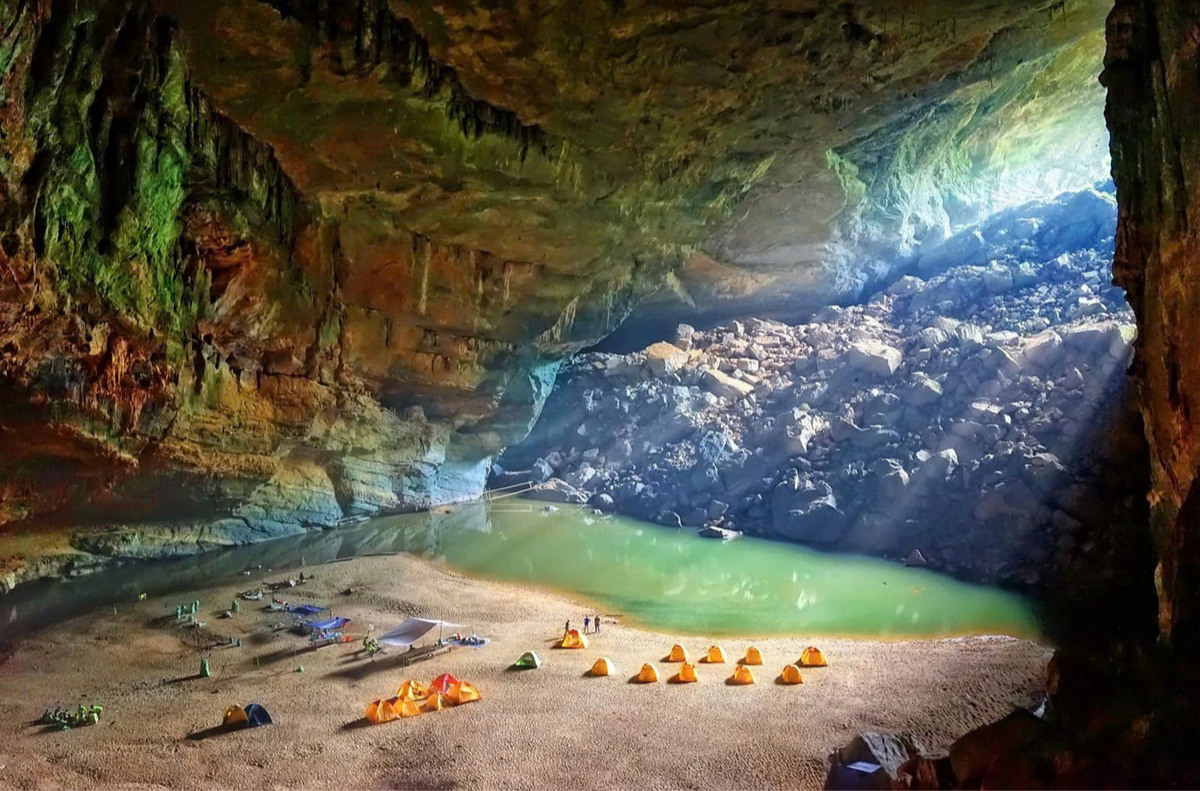Hang Sơn Đoòng – Kỳ quan vô cực