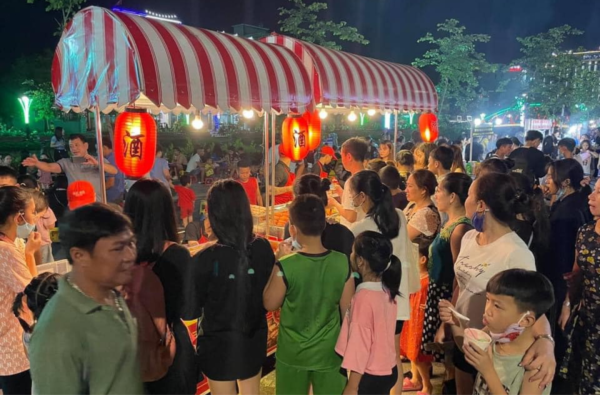 Khám Phá Ẩm Thực Đường Phố