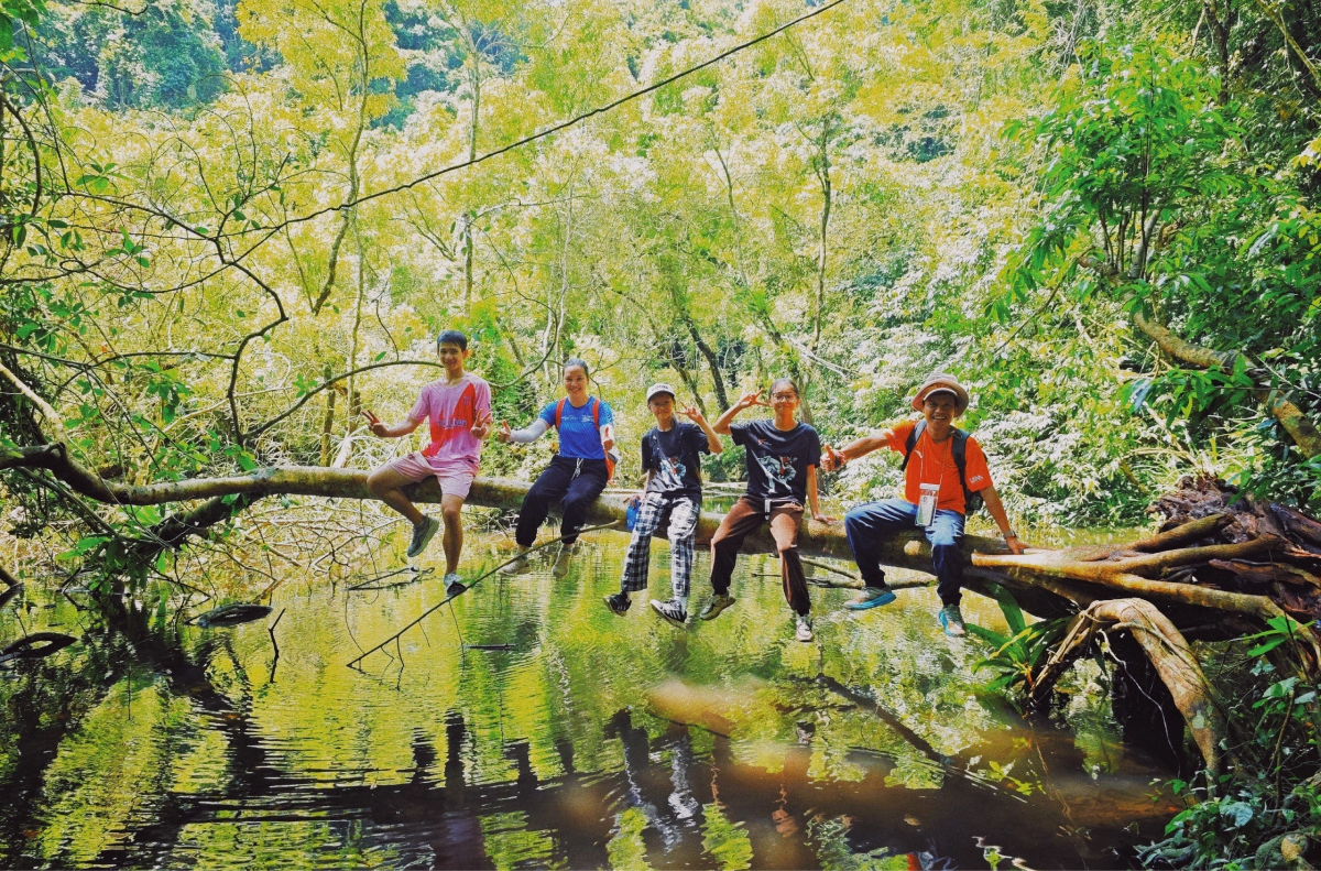 Trekking khám phá rừng nguyên sinh Trường Sơn