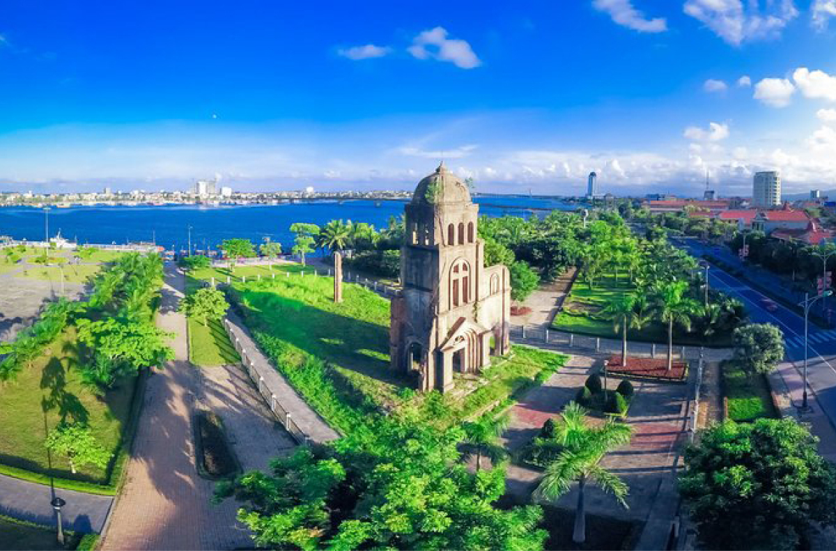 Vẻ Đẹp Ấn Tượng Của Nhà Thờ Tam Tòa