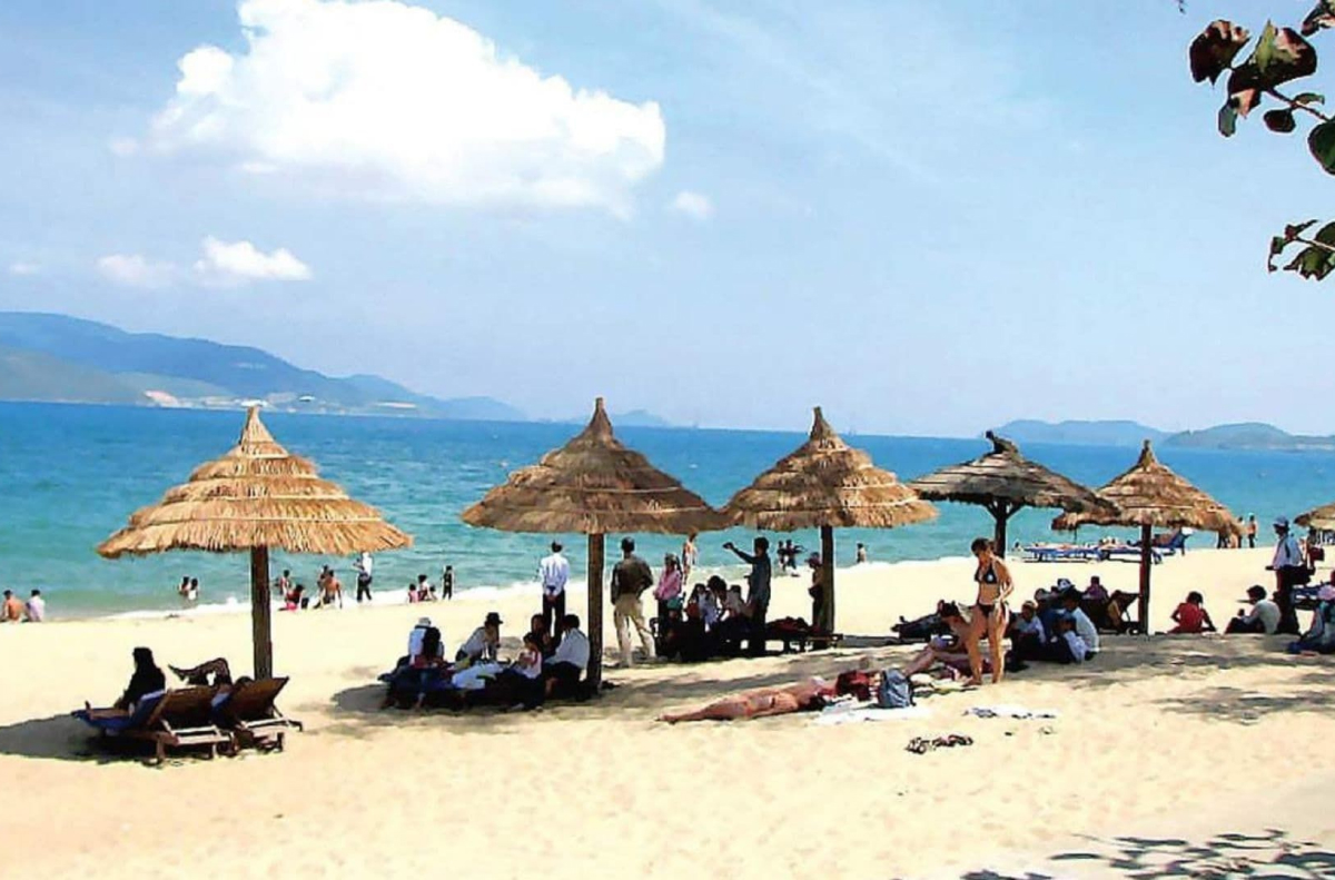 Bãi biển Nhật Lệ