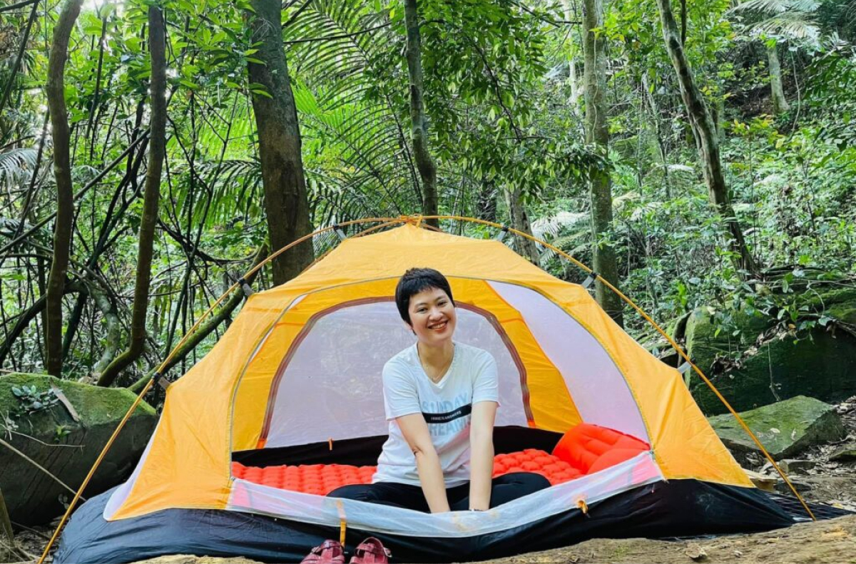 Cắm trại và thưởng thức bữa ăn ngoài trời