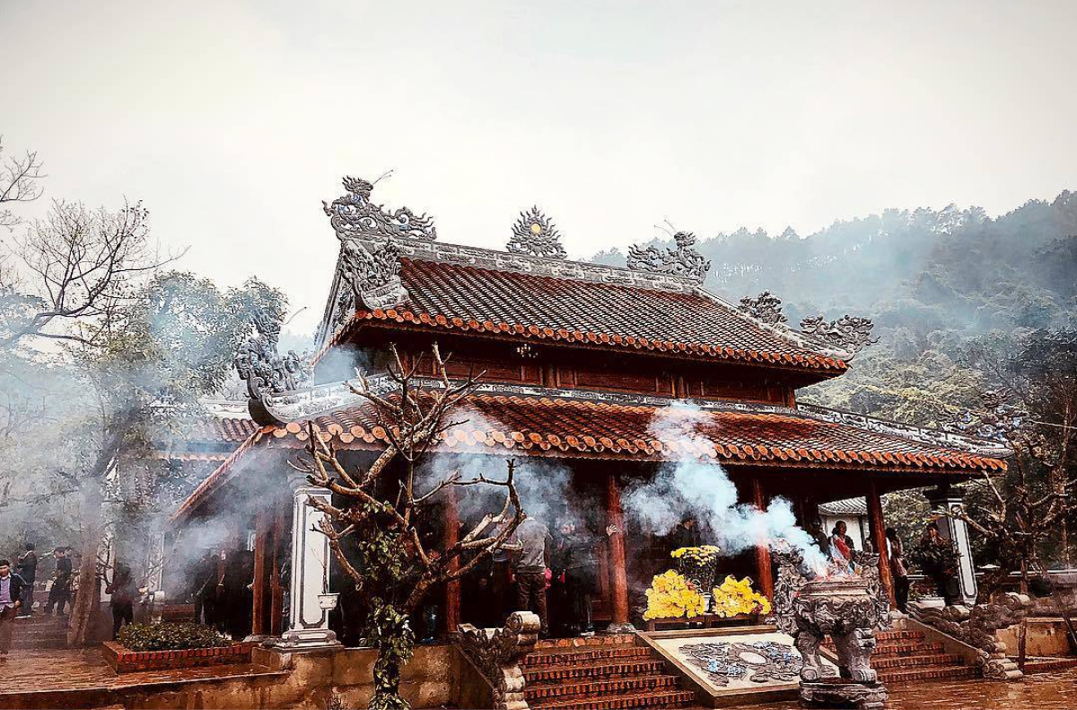 Đền Thánh Mẫu Liễu Hạnh