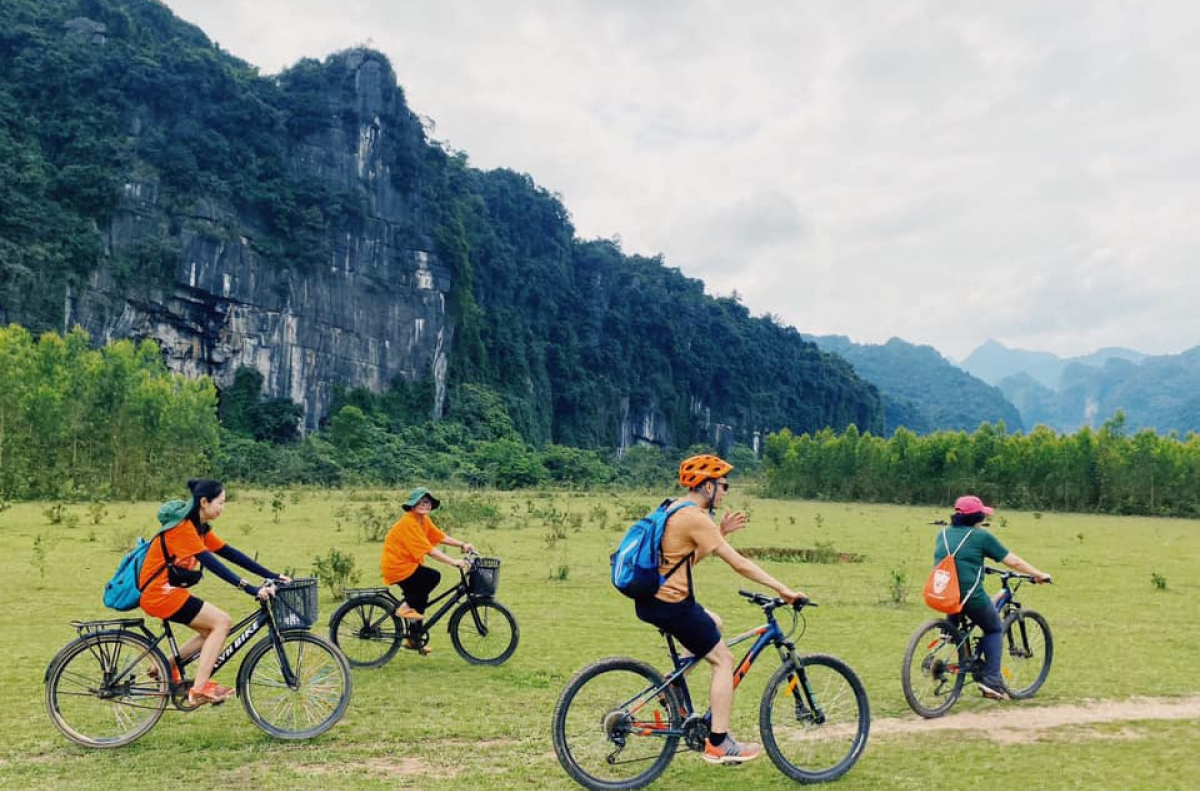 Phương tiện và hướng dẫn di chuyển đến làng du lịch Bồng Lai Quảng Bình