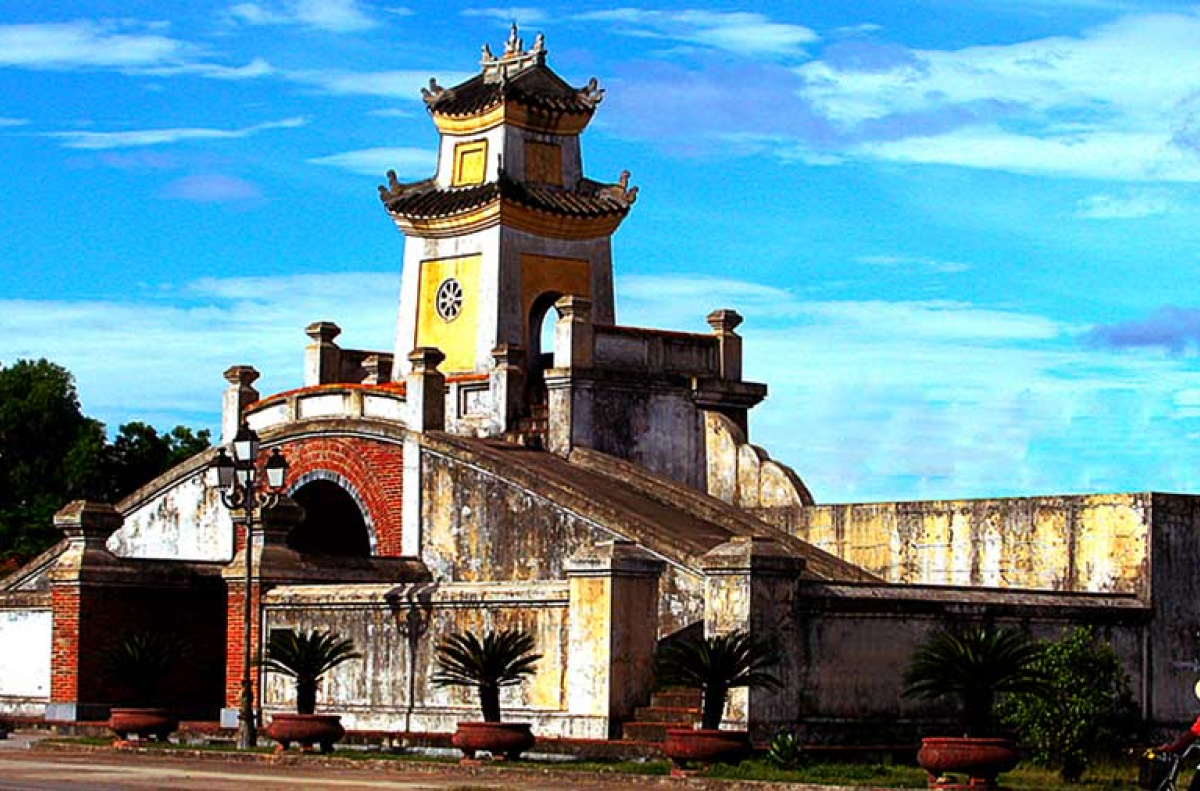 Kiến trúc Quảng Bình Quan – Khi phòng thủ và nghệ thuật hòa quyện