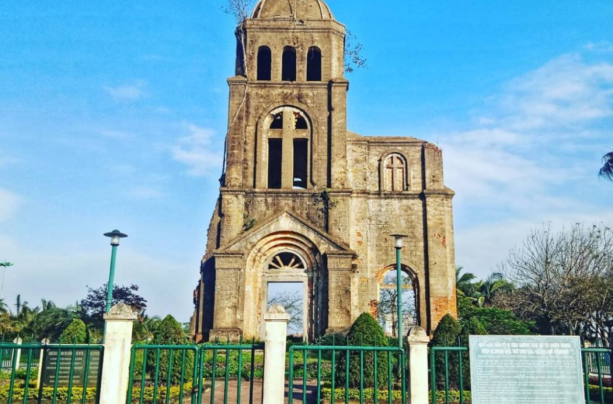 Nhà thờ Tam Tòa