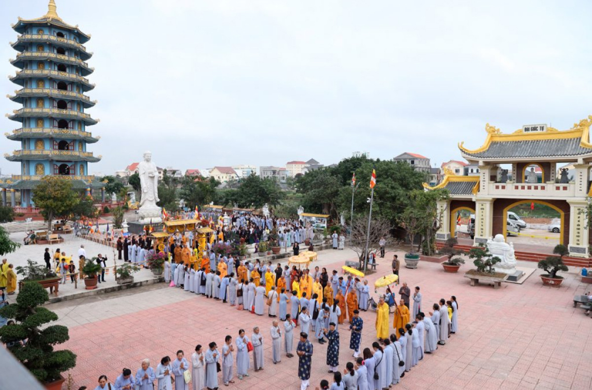 Khóa tu mùa hè – nơi nuôi dưỡng tâm hồn thế hệ trẻ