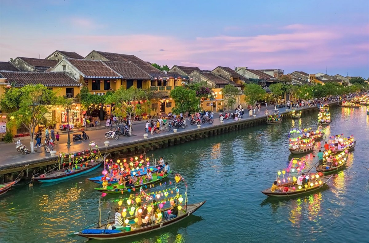 Bạn nên đến các di sản văn hóa ở miền Trung được UNESCO công nhận dưới đây 2 Phố cổ Hội An (Quảng Nam)