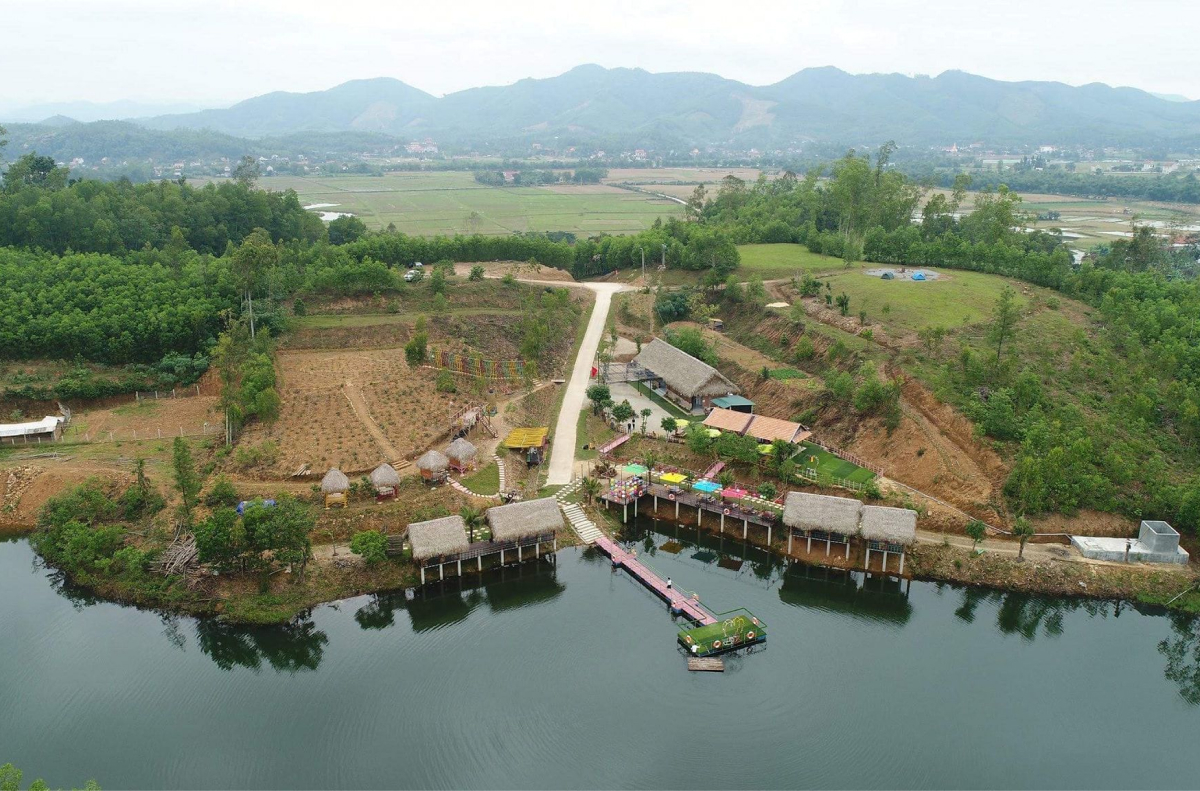 Giới thiệu Star Lake Hill Phong Nha