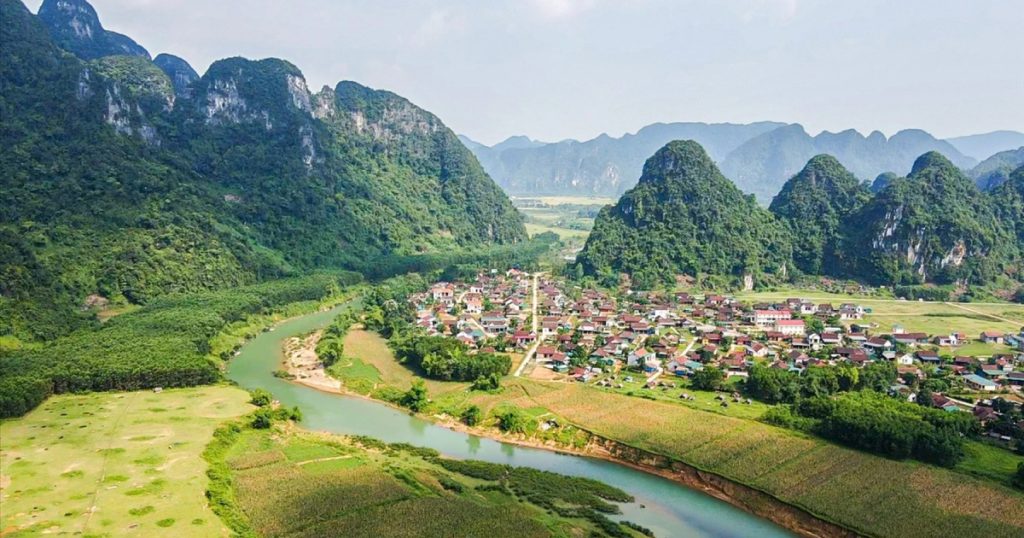 Ngắm vẻ đẹp sông Rào Nan Tân Hóa