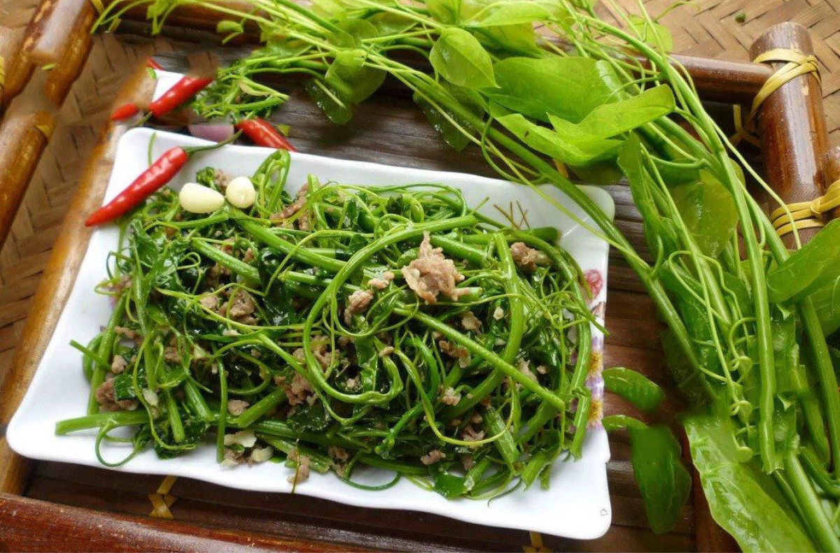 Thác Mơ Minh Hóa — Nàng tiên của vùng đại ngàn sơn cước 4 Thưởng thức ẩm thực núi rừng và quây quần bên ánh lửa trại