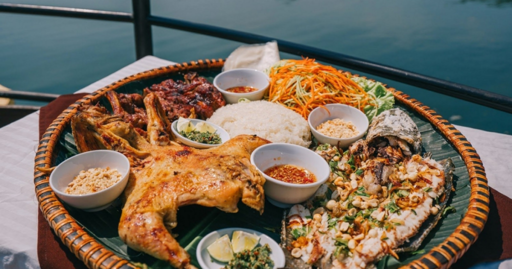 8+ địa chỉ ăn Gà nướng muối cheo ngon tại Quảng Bình