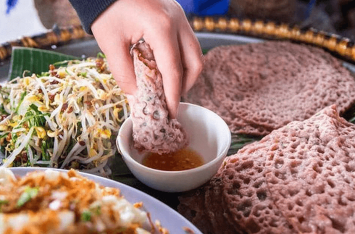 Bánh xèo Quảng Bình – Đặc sắc từ màu bánh đến hương vị