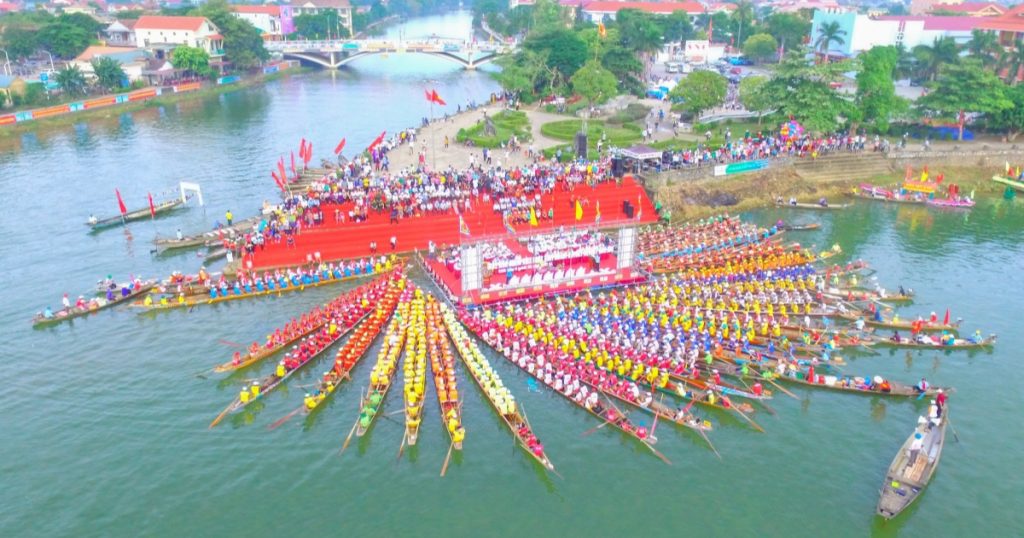 Lễ hội đua thuyền trên sông Kiến Giang - văn hóa độc đáo của người Quảng Bình