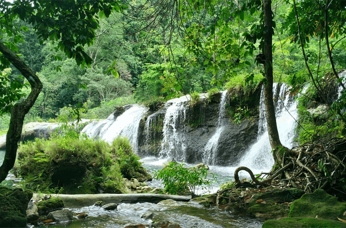 Khu du lịch Thác Mơ (Xã Hóa Hợp)