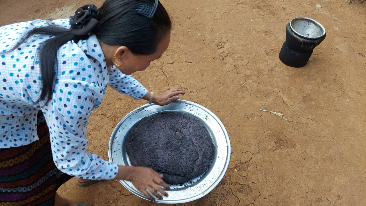 Nguồn gốc và vị thế của Bánh chì trong tâm thức người Bru – Vân Kiều