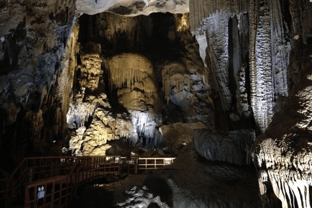 Có nên đi Hang Tiên Sơn không?