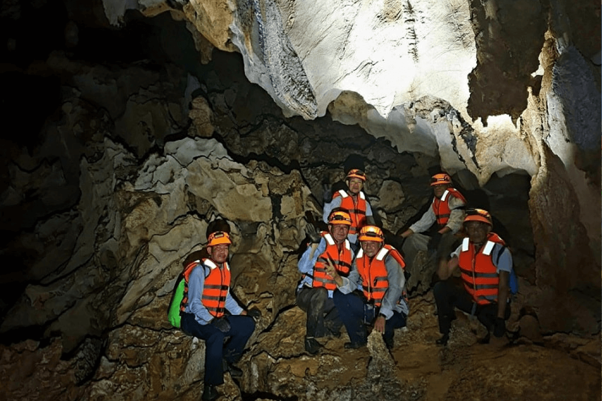 Hang Chà Lòi có gì đặc biệt?