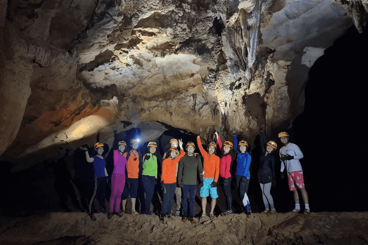 Hang Chà Lòi có gì đặc biệt?