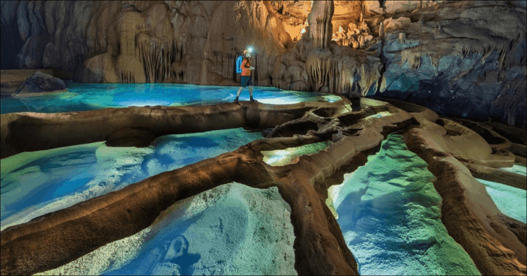 Hang Hung Thoòng Quảng Bình – Hệ thống Hang Động Trekking Nổi Tiếng