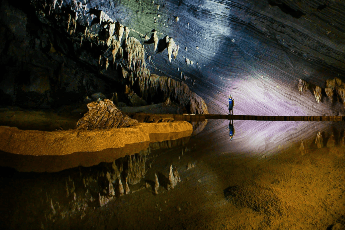 Kinh nghiệm khám phá Hang Rục Mòn