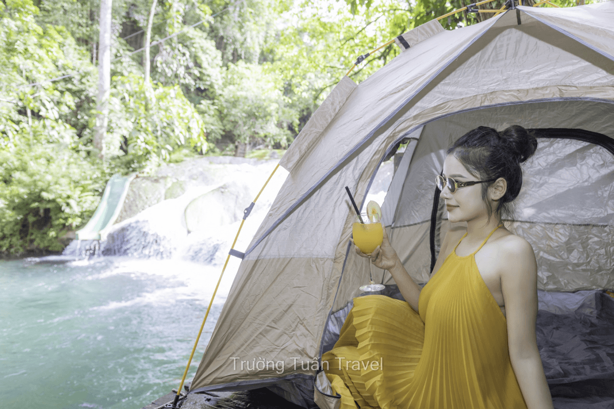 Thời điểm đẹp để camping bên suối Chà Cùng