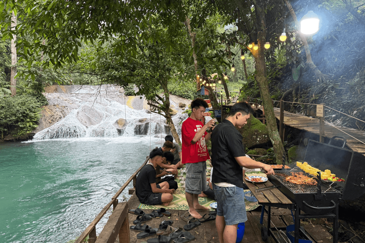 Trải nghiệm camping bên suối Chà Cùng thực tế như thế nào?