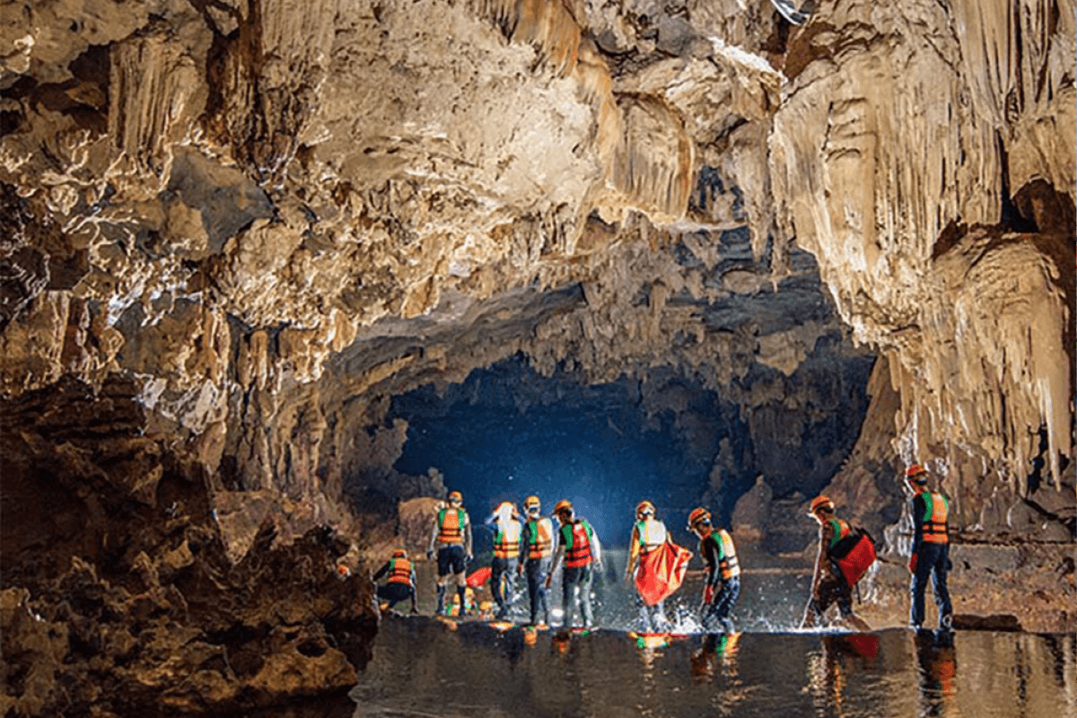 Trải nghiệm khám phá Hung Kà Vờng 2