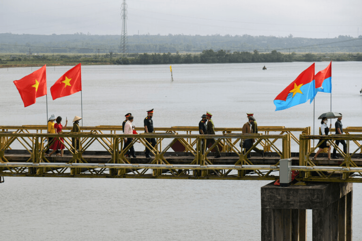 Cầu Hiền Lương có gì thú vị khi tham quan?