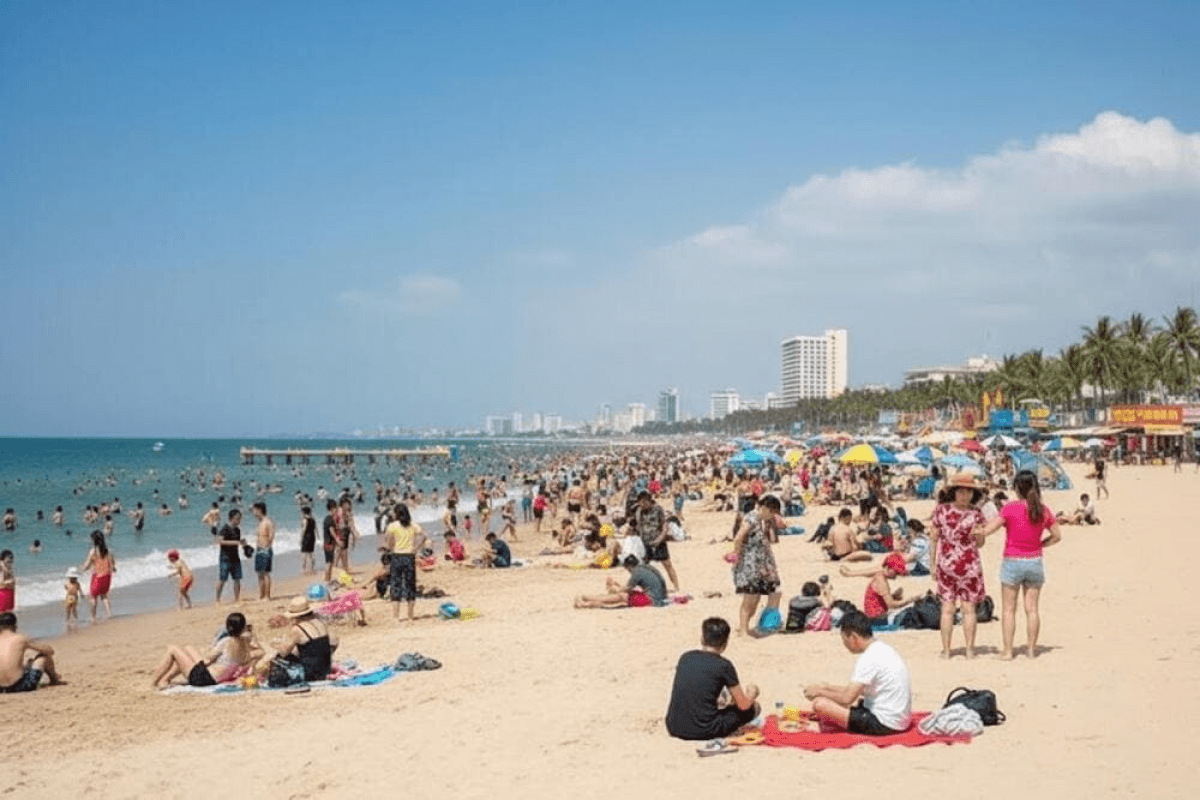 Bãi Biển Cửa Tùng – “Nữ Hoàng Của Các Bãi Tắm” Quảng Trị 3 Cửa Tùng có gì chơi?