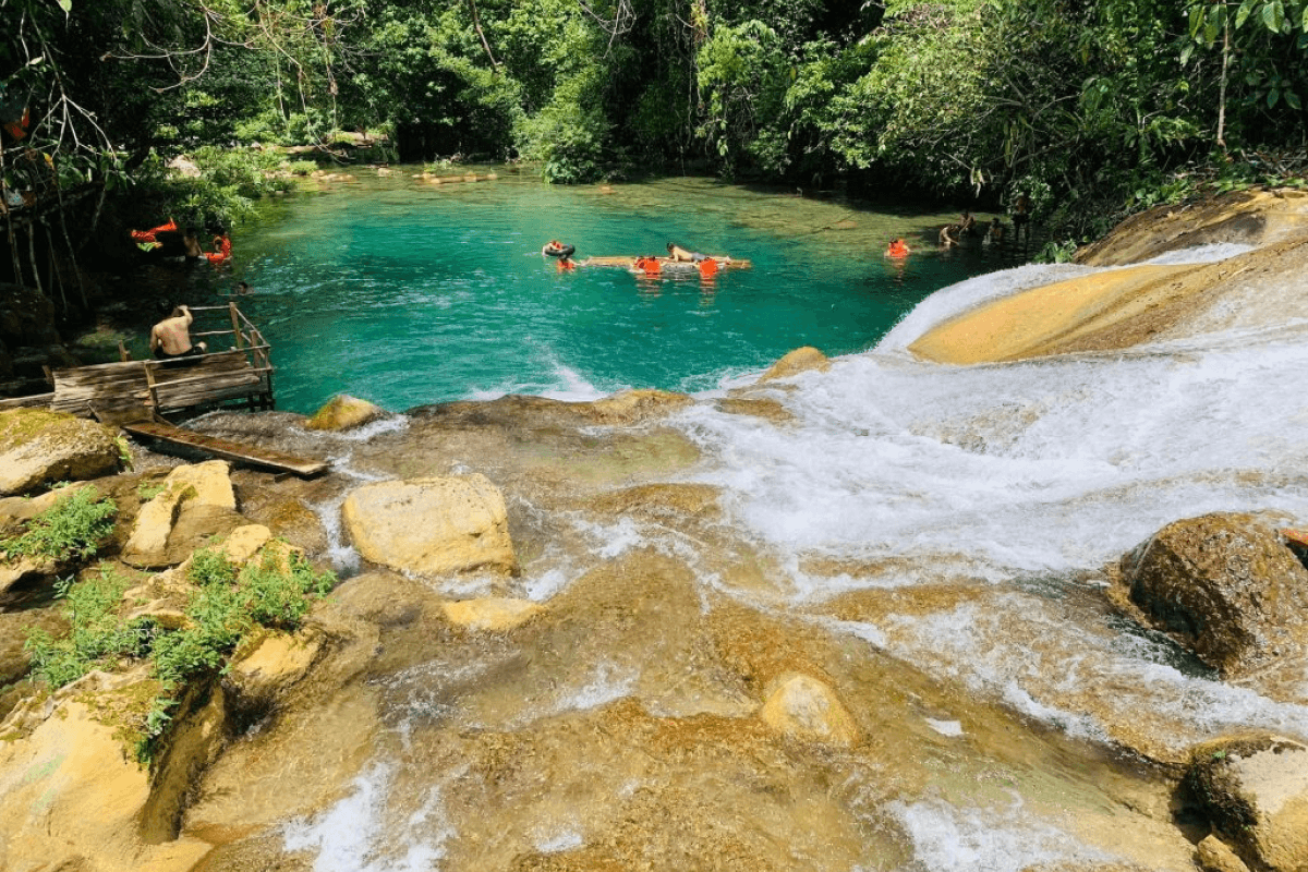 Bãi Biển Cửa Tùng – “Nữ Hoàng Của Các Bãi Tắm” Quảng Trị 6 Gợi ý lịch trình kết hợp khi đến bãi biển Cửa Tùng