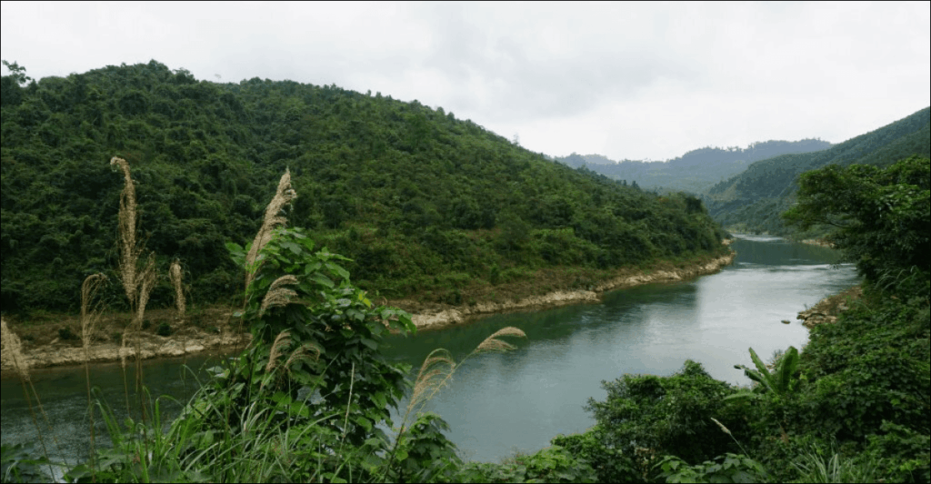 Sông Đakrông – Vẻ Đẹp Hoang Sơ Giữa Núi Rừng Quảng Trị