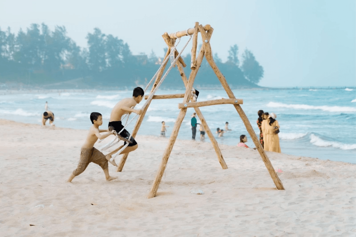 Bãi Biển Cửa Tùng – “Nữ Hoàng Của Các Bãi Tắm” Quảng Trị 5 Thời điểm đẹp để đi biển Cửa Tùng