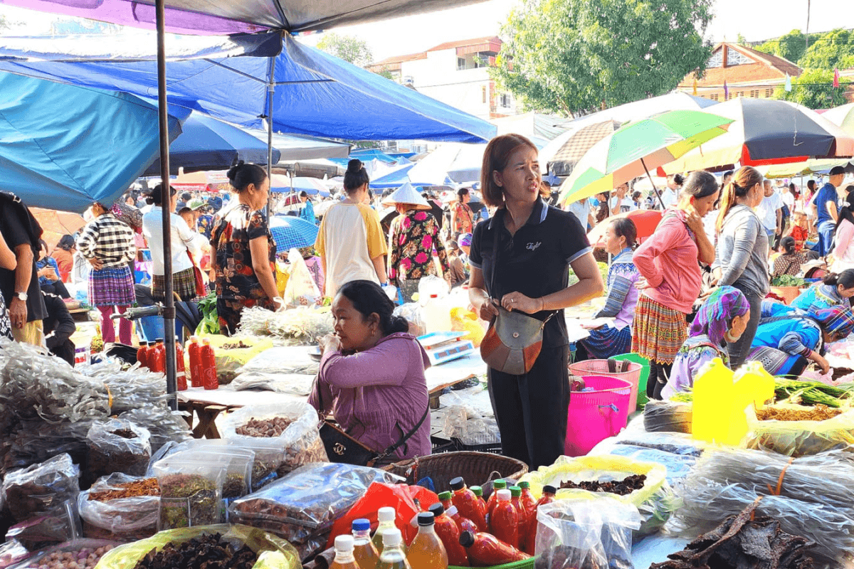 Chợ phiên Cam Lộ có gì đặc biệt?