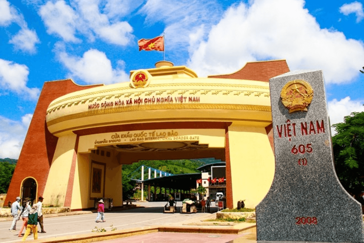 Có nên ghé cửa khẩu Lao Bảo không?