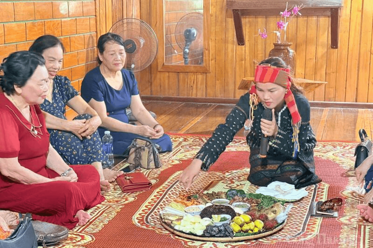 Đời sống của người Vân Kiều có gì đặc trưng?
