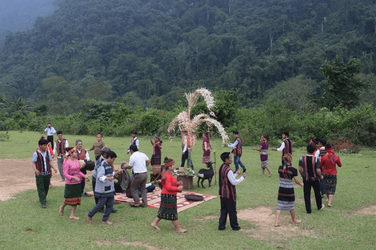 Văn hóa Vân Kiều