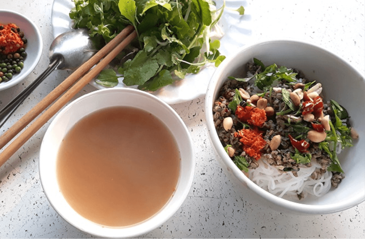 Hương vị bún hến Mai Xá Quảng Trị mộc mạc nhưng khiến thực khách nhớ mãi