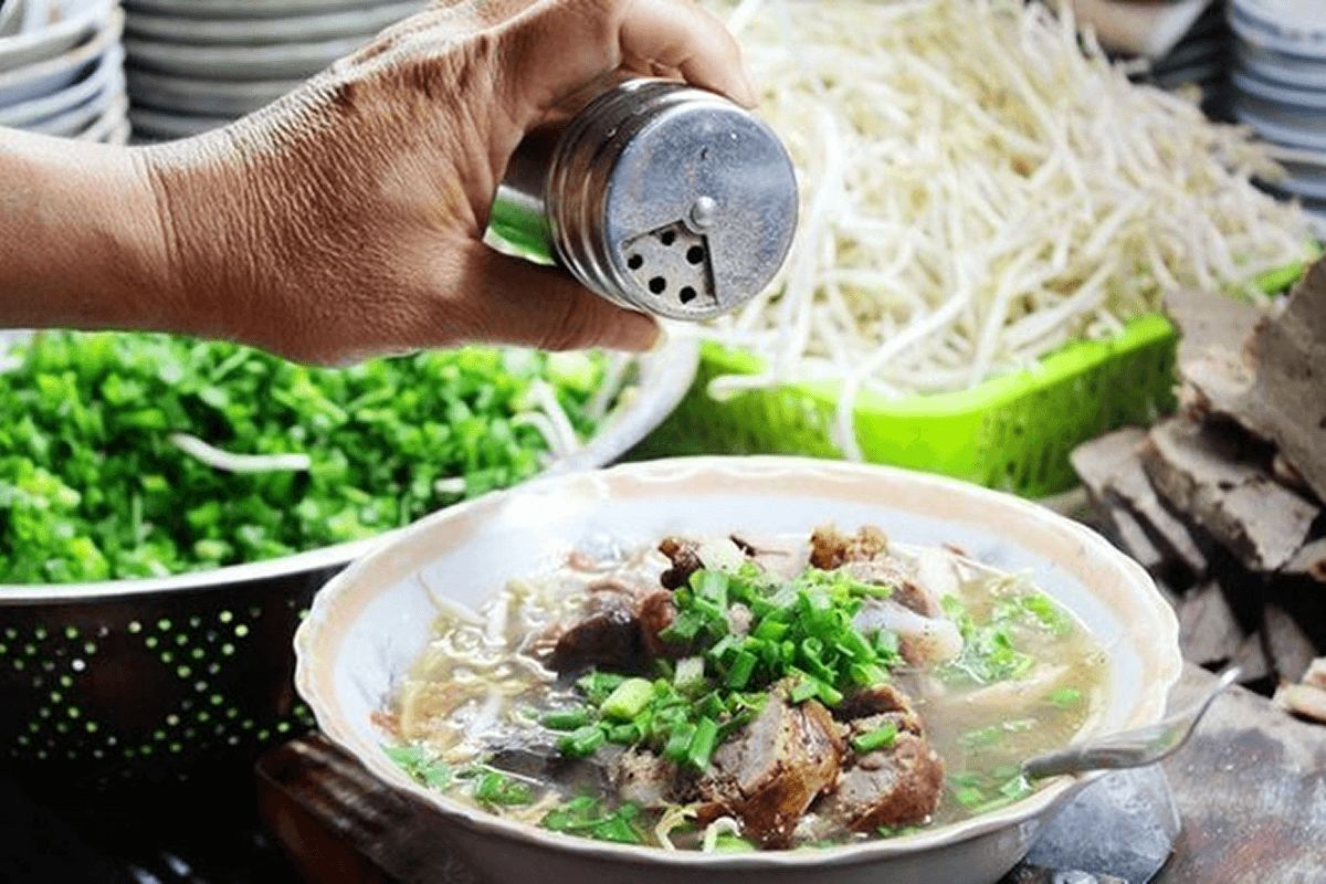 Lòng Sả – Món Ăn Cay Nồng Đậm Chất Đặc Sản Quảng Trị