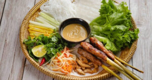 Trang chủ 15 Nem Lụi Chợ Sãi – Món Ăn Đường Phố Hút Khách Tại Quảng Trị