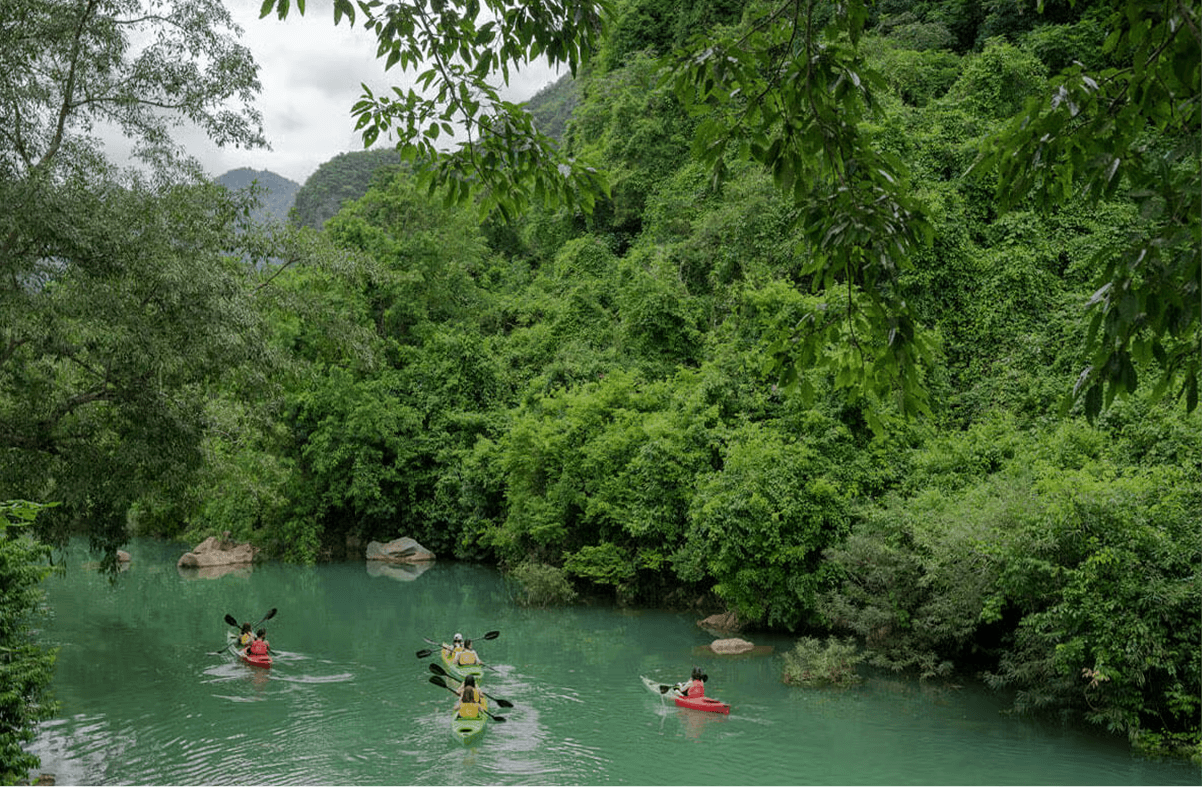 Chèo kayak, SUP khám phá suối Blue